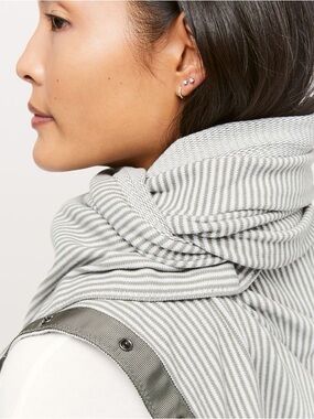 Lululemon Vinyasa Scarf